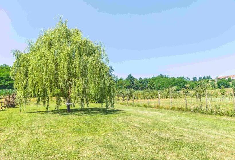 هتل Cascina Lissona