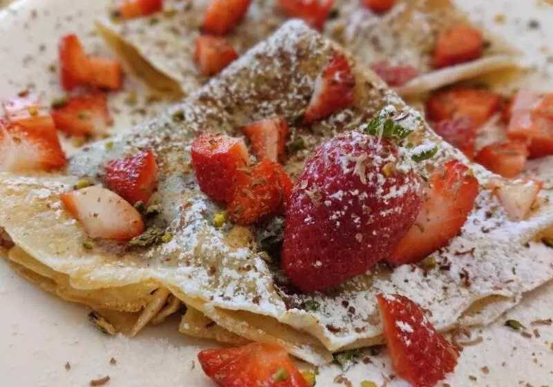 پانسیون Daphnae House