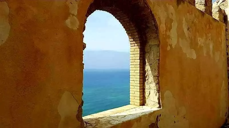 پانسیون Daphnae House