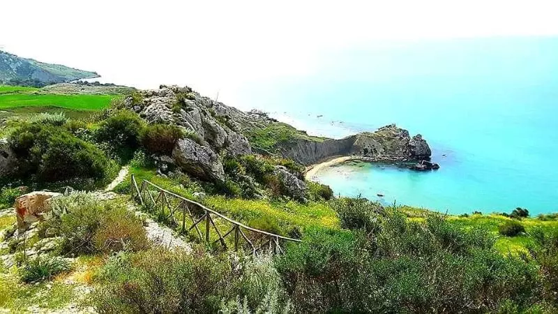 پانسیون Daphnae House