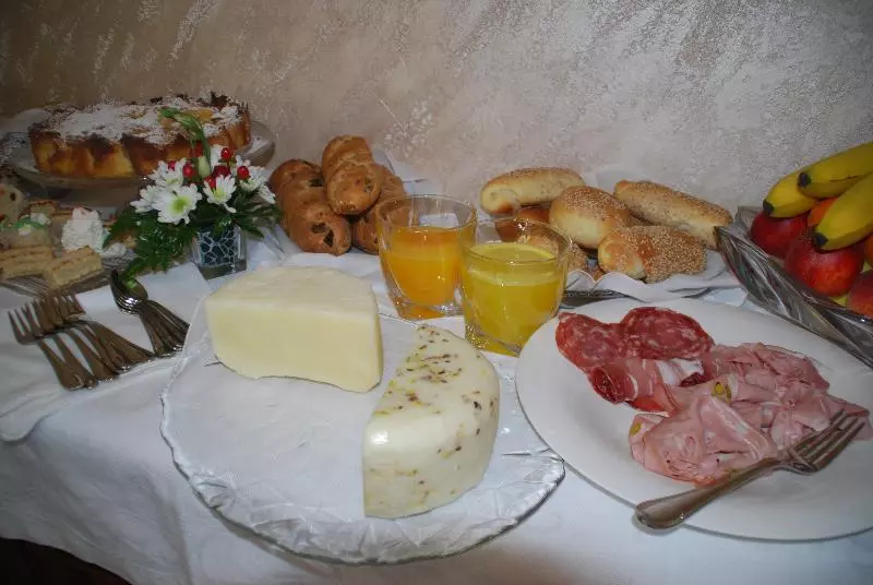 پانسیون Daphnae House