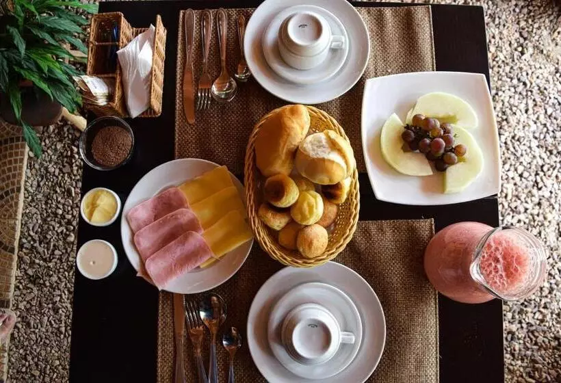 Majatalo Pousada Raizes