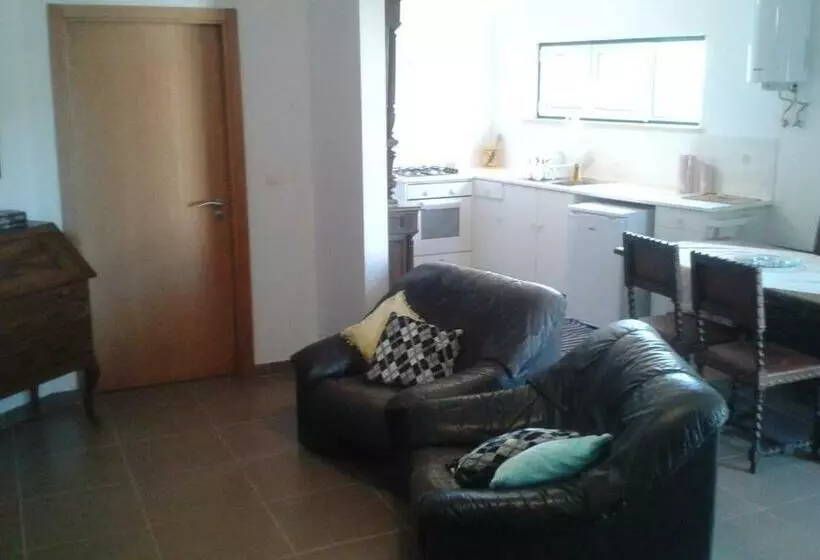 پانسیون Ti Marquitas