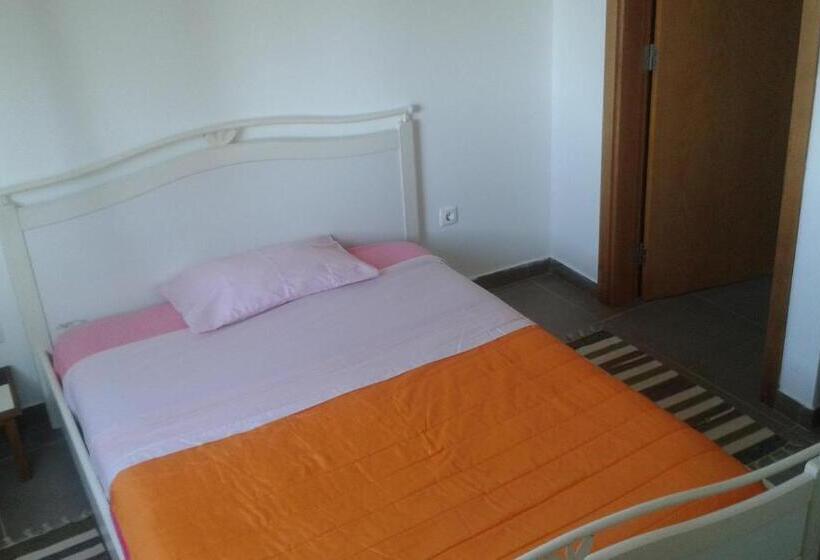 بنسيون Ti Marquitas