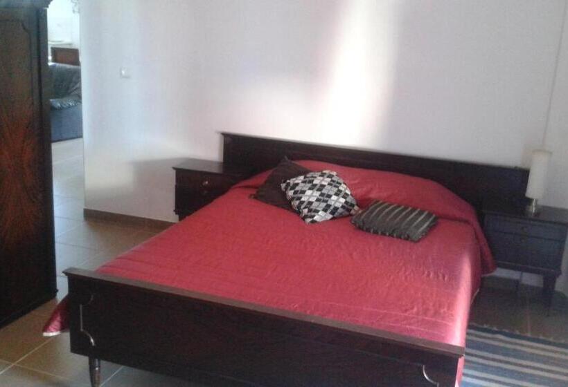 بنسيون Ti Marquitas