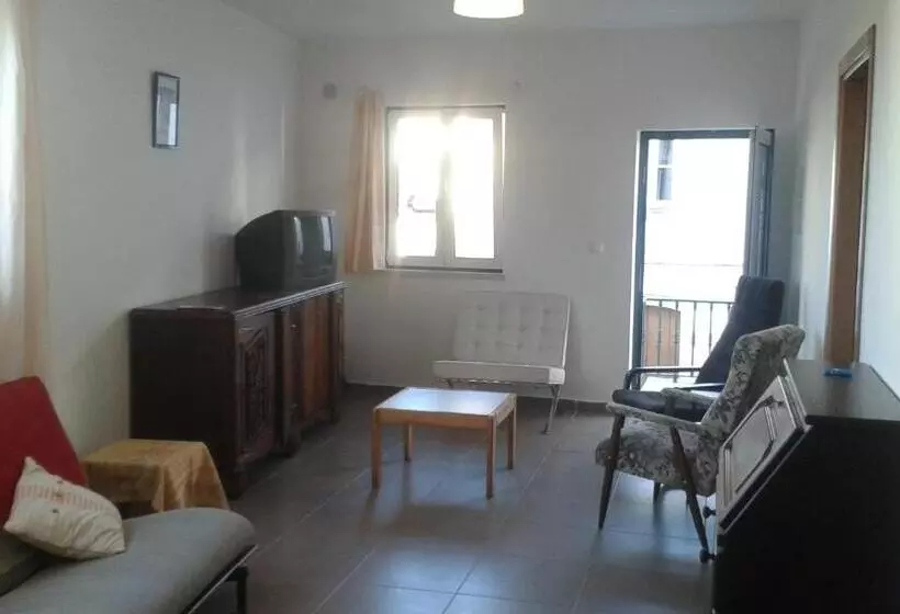 پانسیون Ti Marquitas