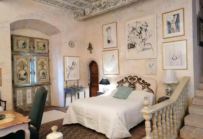 Aamiaismajoitus (B&B) Château De Mauriac