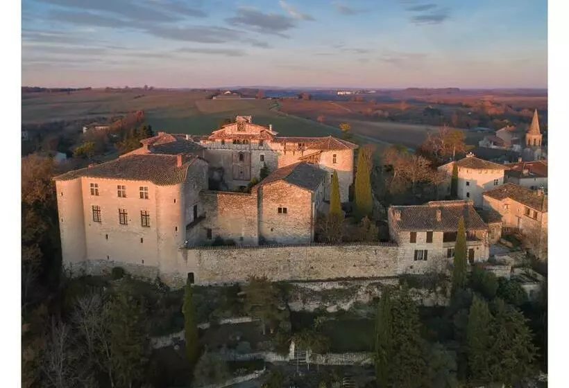 Aamiaismajoitus (B&B) Château De Mauriac