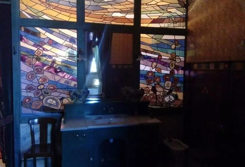 Aamiaismajoitus (B&B) Château De Mauriac