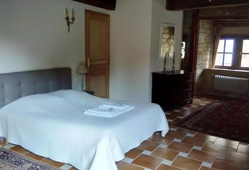 Aamiaismajoitus (B&B) Château De Mauriac