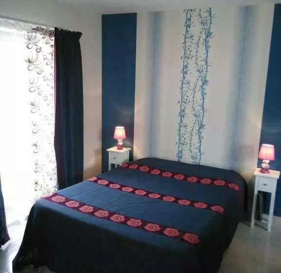 Aamiaismajoitus (B&B) La Chambre Du Harpiste