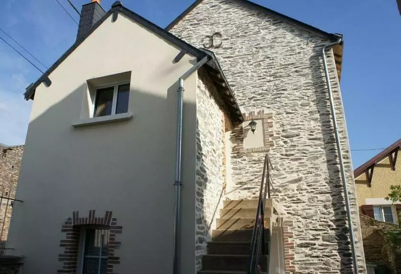 Aamiaismajoitus (B&B) La Chambre Du Harpiste