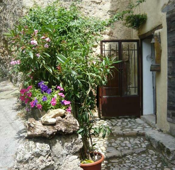 مبيت وإفطار Le Pra De Pé