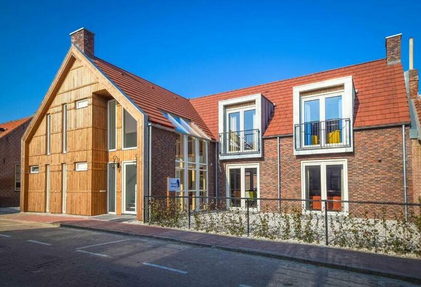 تختخواب و صبحانه Table D Hôte Teune & Janna