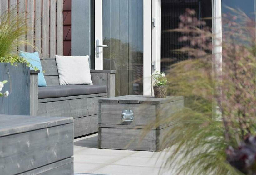 تختخواب و صبحانه Table D Hôte Teune & Janna