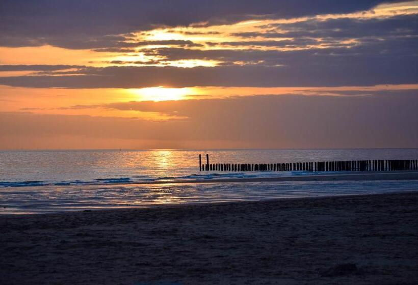 تختخواب و صبحانه Table D Hôte Teune & Janna