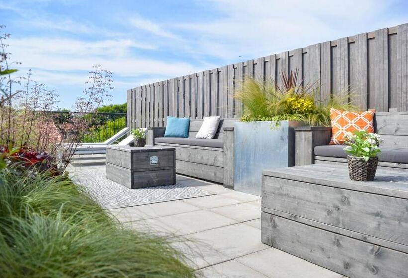 تختخواب و صبحانه Table D Hôte Teune & Janna