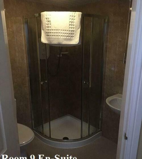 مبيت وإفطار The Arches Guest House