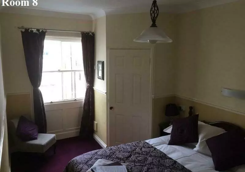 تختخواب و صبحانه The Arches Guest House