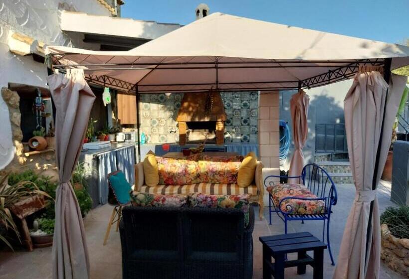 צימר The Cave Of Dreams