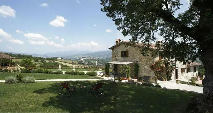 ホテル Agriturismo La Vecchia Quercia