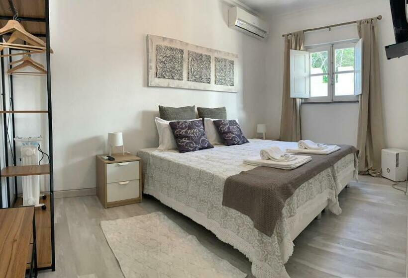 بنسيون Discovery Tavira