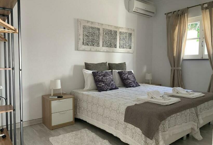 بنسيون Discovery Tavira