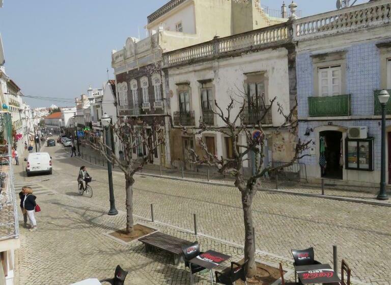 بنسيون Discovery Tavira