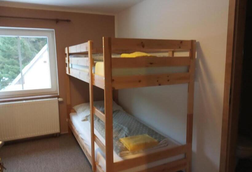 膳宿费 Penzion A Restaurace V Háji