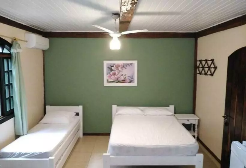 Majatalo Pousada Praia Da Baleia