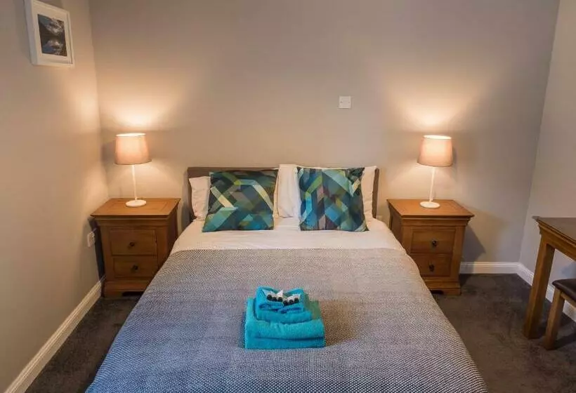 Majatalo The Birches