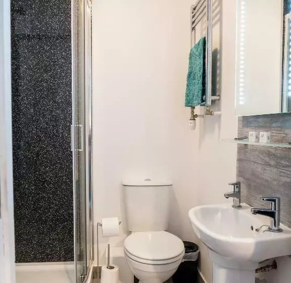 Majatalo The Birches