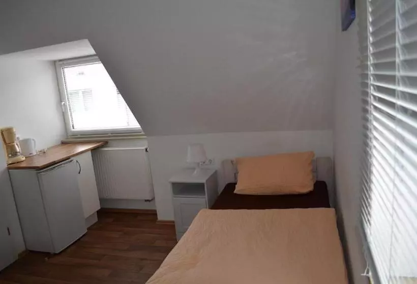 Pension John F Kennedy