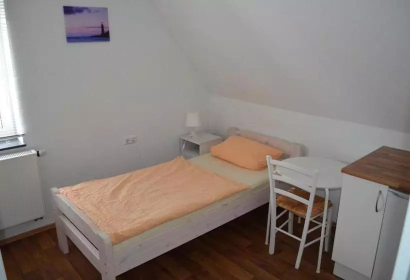 Pension John F Kennedy