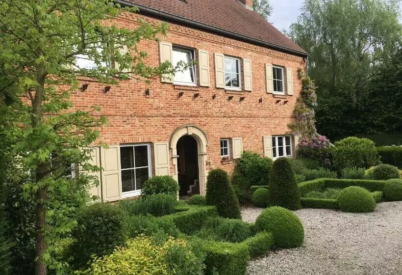 Aamiaismajoitus (B&B) Le Vert Logis