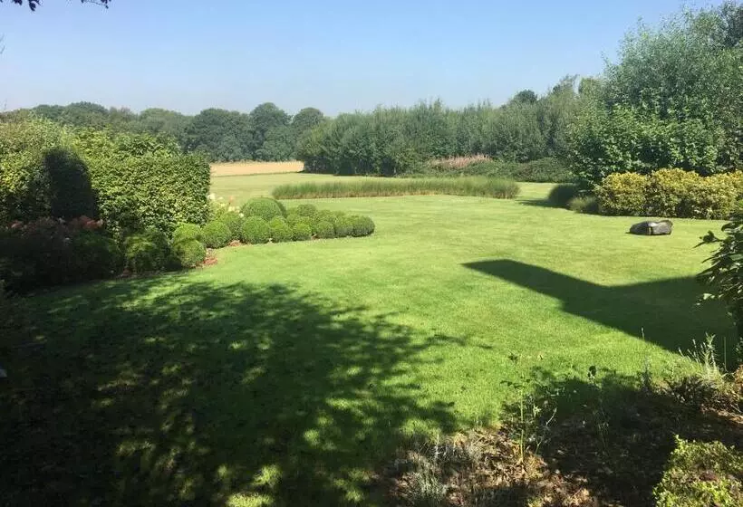 Aamiaismajoitus (B&B) Le Vert Logis