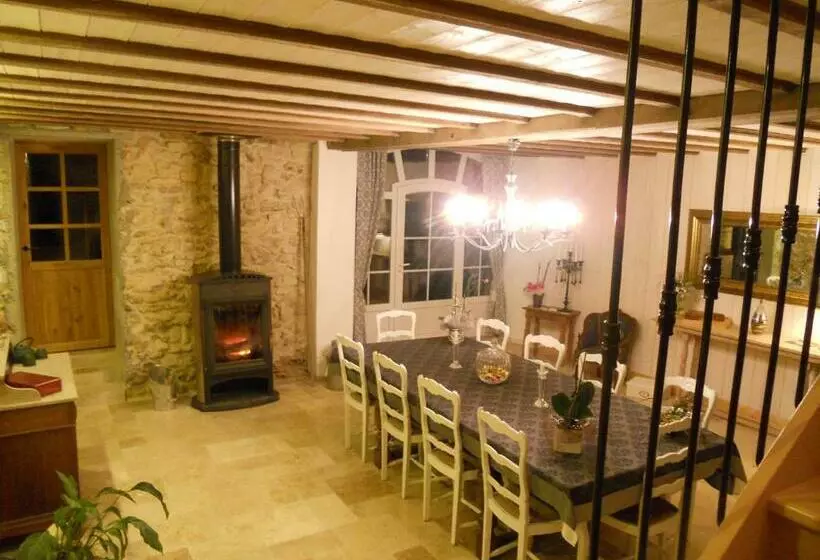 ベッドアンドブレックファースト Les Mille Et Une Pierres