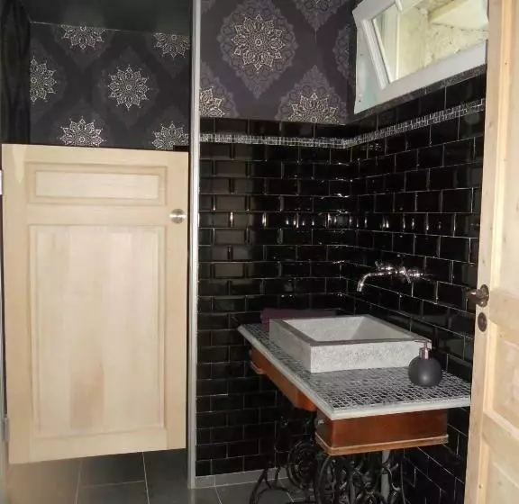 ベッドアンドブレックファースト Les Mille Et Une Pierres