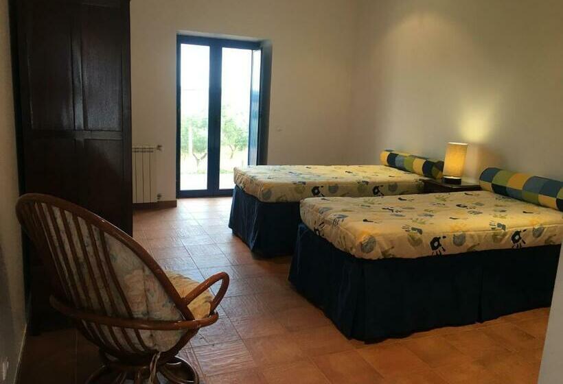 پانسیون Herdade Do Charito