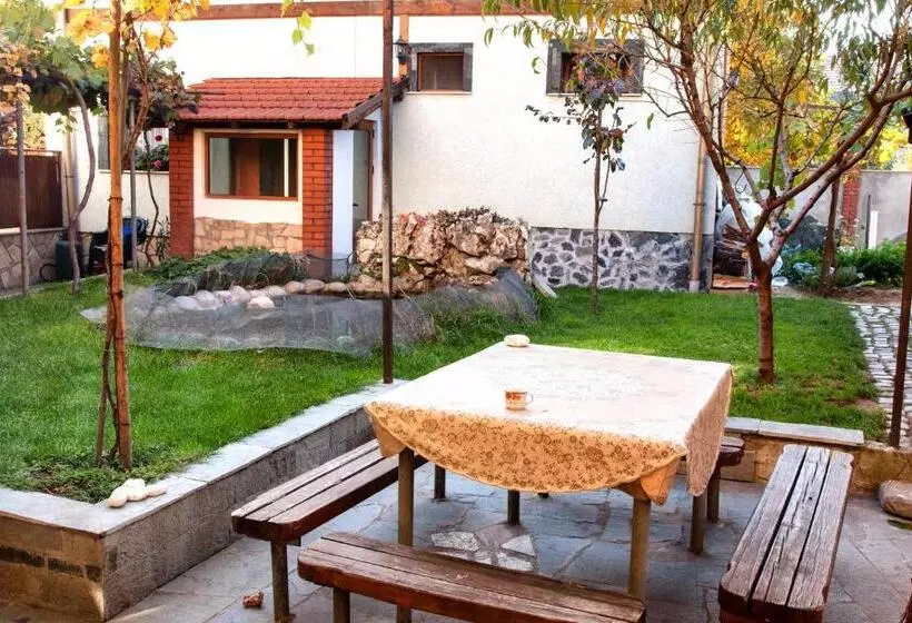 ペンション Valevitsata Guesthouse