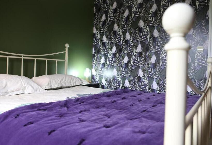 تختخواب و صبحانه Au Coeur Des Vignes