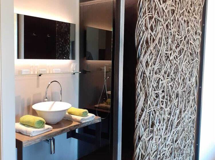 בית מלון כפרי Hôtel Wellness Eau De Roche Durbuy