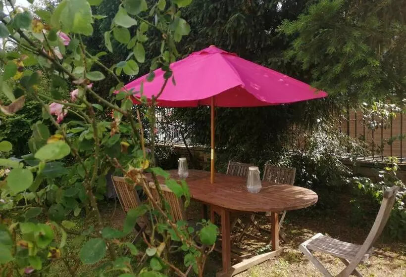 Le Vieux Puits Paris Est Paris Disney