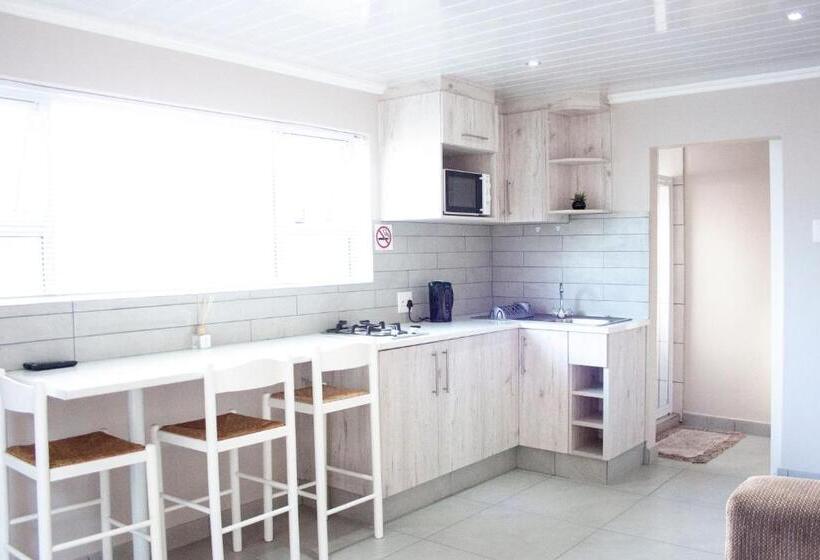 펜션 Kelzane Self Catering