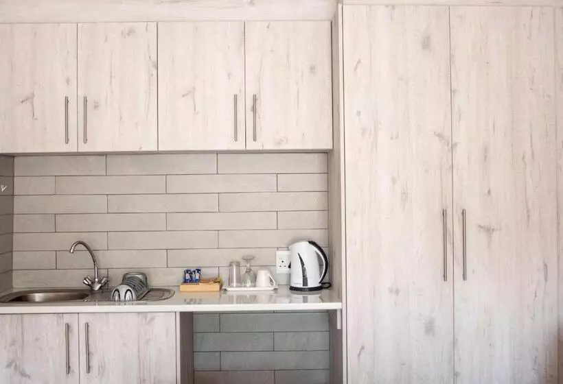 Majatalo Kelzane Self Catering