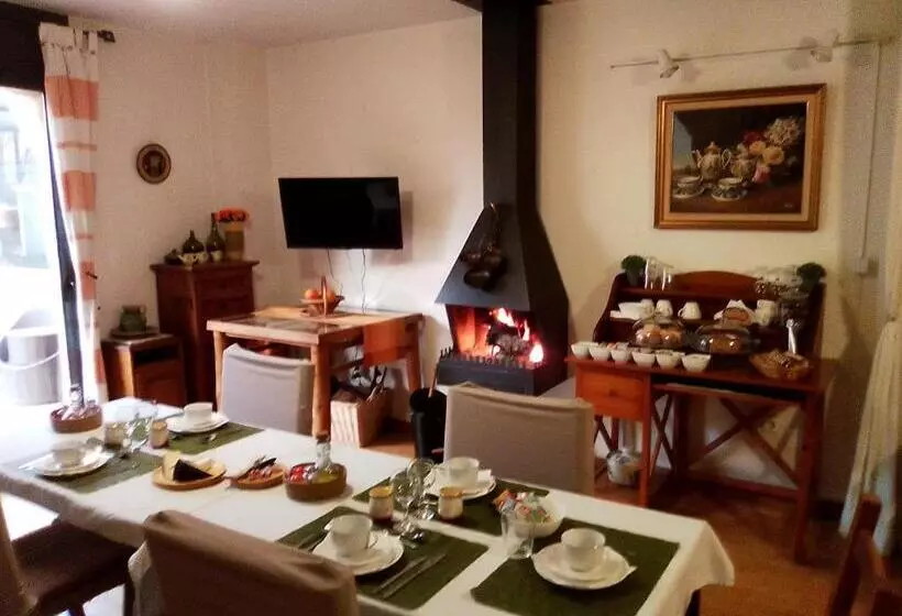 ベッドアンドブレックファースト Ca La Gloria