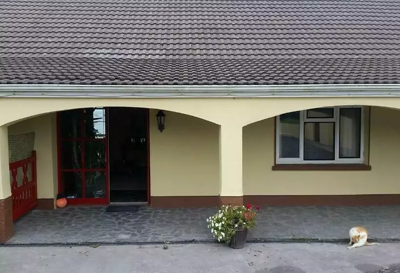 Horizon View Lodge Bed And Breakfast Glanleam Road Knightstown Valentia Island County Kerry V23 W447