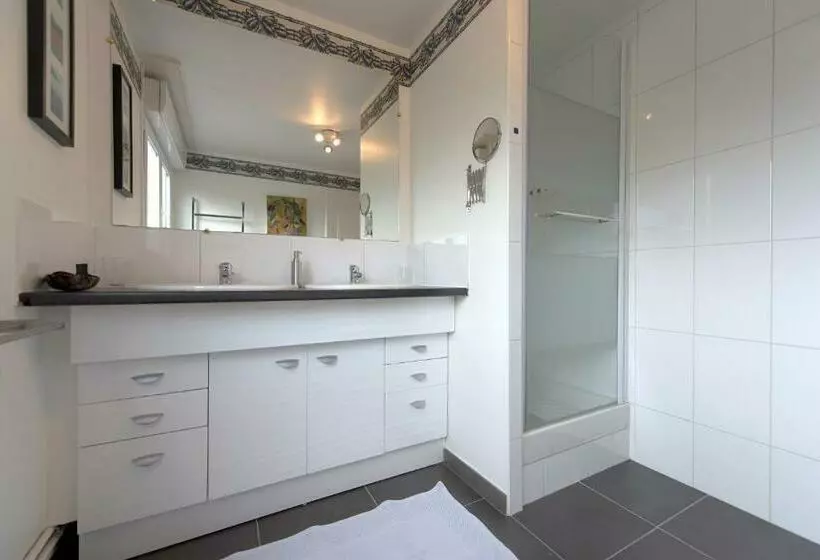 تختخواب و صبحانه La Rosière De Marcq