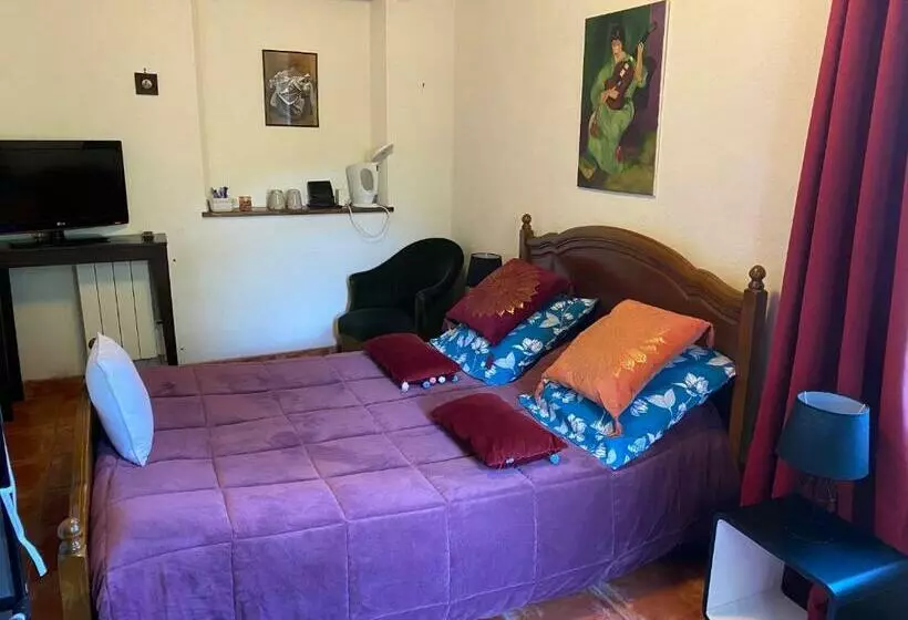 Aamiaismajoitus (B&B) La Tuilerie 1860