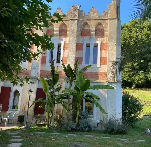 Aamiaismajoitus (B&B) La Tuilerie 1860